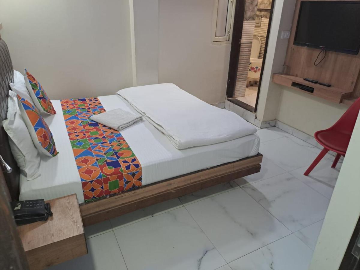 Hotel Sarthak Palace - By Pooja Hospitality Νέο Δελχί Εξωτερικό φωτογραφία