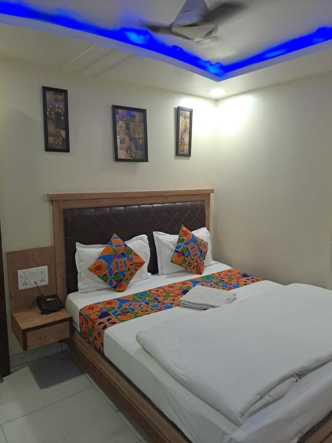 Hotel Sarthak Palace - By Pooja Hospitality Νέο Δελχί Εξωτερικό φωτογραφία