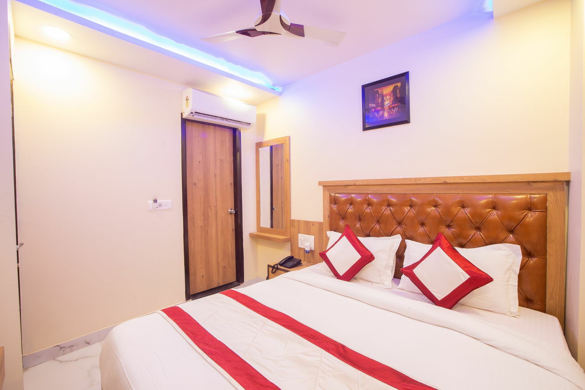 Hotel Sarthak Palace - By Pooja Hospitality Νέο Δελχί Εξωτερικό φωτογραφία